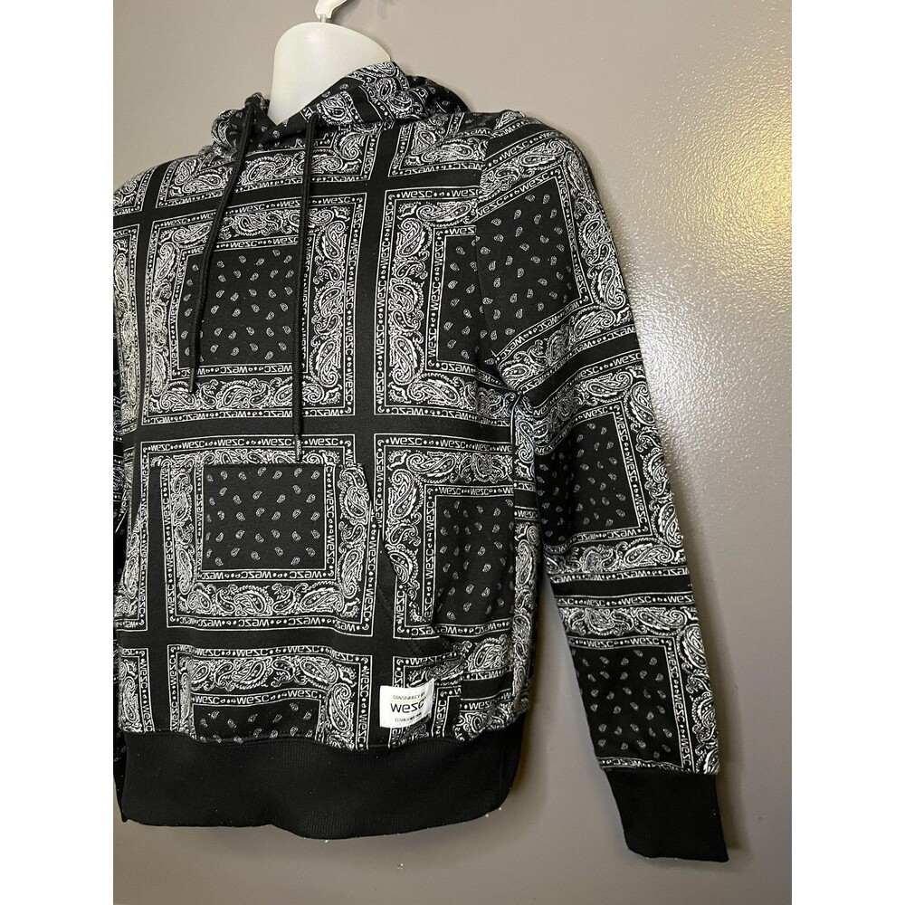 WeSC Hoodie Mens Medium Black Bandana Paisley Graphic Fleece Pullover Sweatshirt - Picture 4 of 11